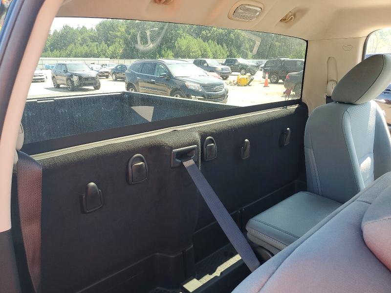 Photo 10 from auction – 2016 RAM 1500 with VIN 3C6JR6AG7GG357939
