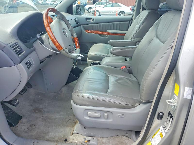 Photo 7 from auction – 2010 TOYOTA SIENNA with VIN 5TDDK4CC8AS034128
