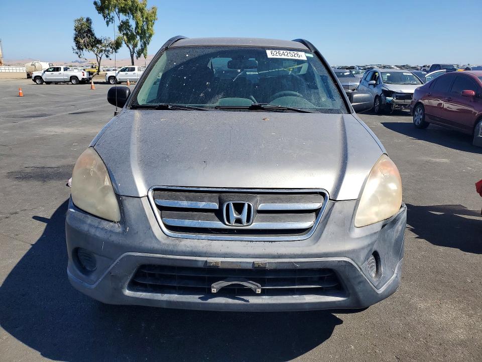 Photo 5 from auction – 2005 HONDA CR-V with VIN JHLRD68515C019101