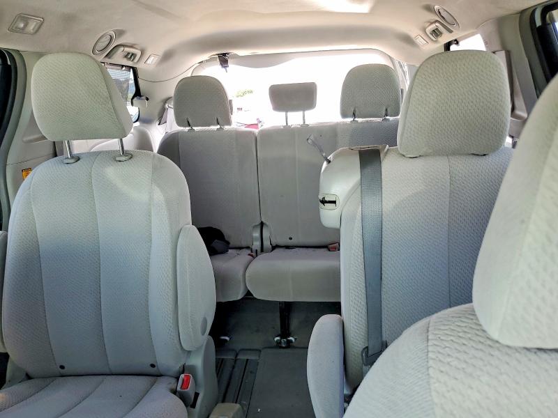 Photo 10 from auction – 2012 TOYOTA SIENNA with VIN 5TDKK3DC6CS272935