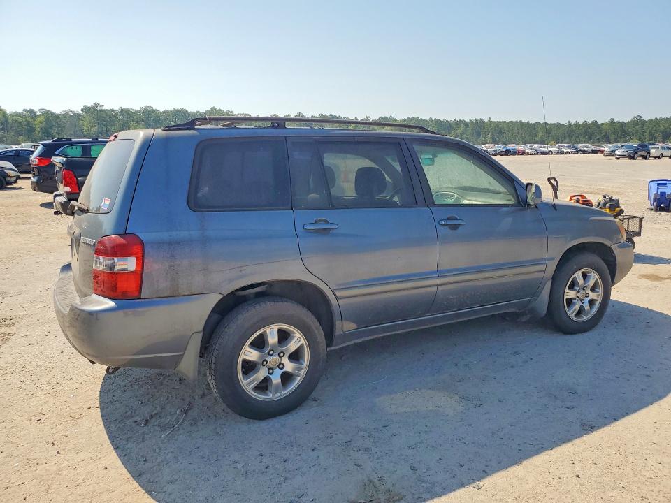 Photo 3 from auction – 2004 TOYOTA HIGHLANDER with VIN JTEGP21A240029241