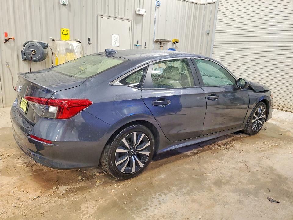 Photo 3 from auction – 2022 HONDA CIVIC with VIN JHMFE1F72NX009267