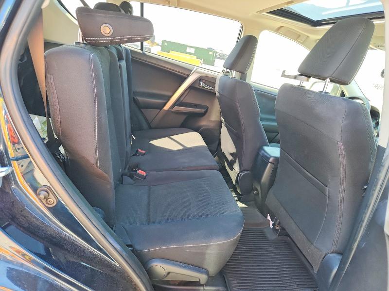 Photo 11 from auction – 2017 TOYOTA RAV4 with VIN JTMRFREV4HJ711334