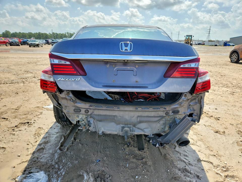 Photo 6 from auction – 2017 HONDA ACCORD with VIN 1HGCR2F33HA128661