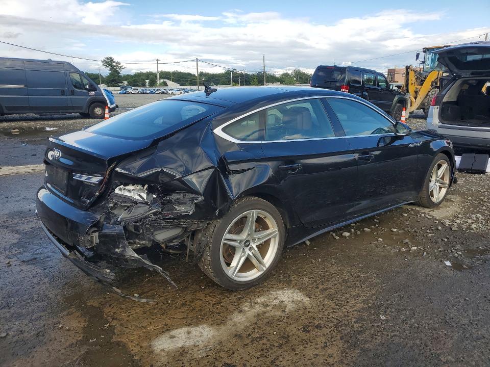 Photo 3 from auction – 2021 AUDI A5 with VIN WAUDACF56MA045895
