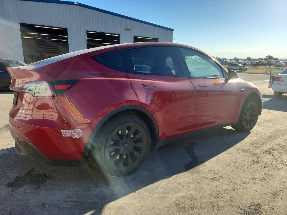 Photo 3 from auction – 2023 TESLA MODEL Y with VIN 7SAYGDEE7PF708612