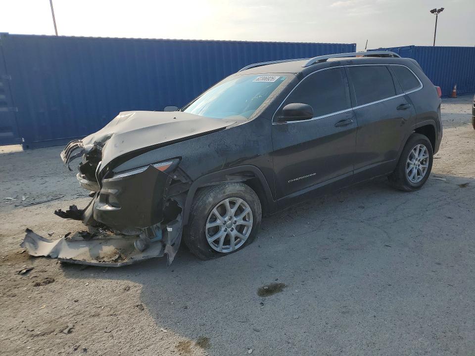 JEEP CHEROKEE 2016 with VIN 1C4PJMCS0GW236400 - Photo from auction