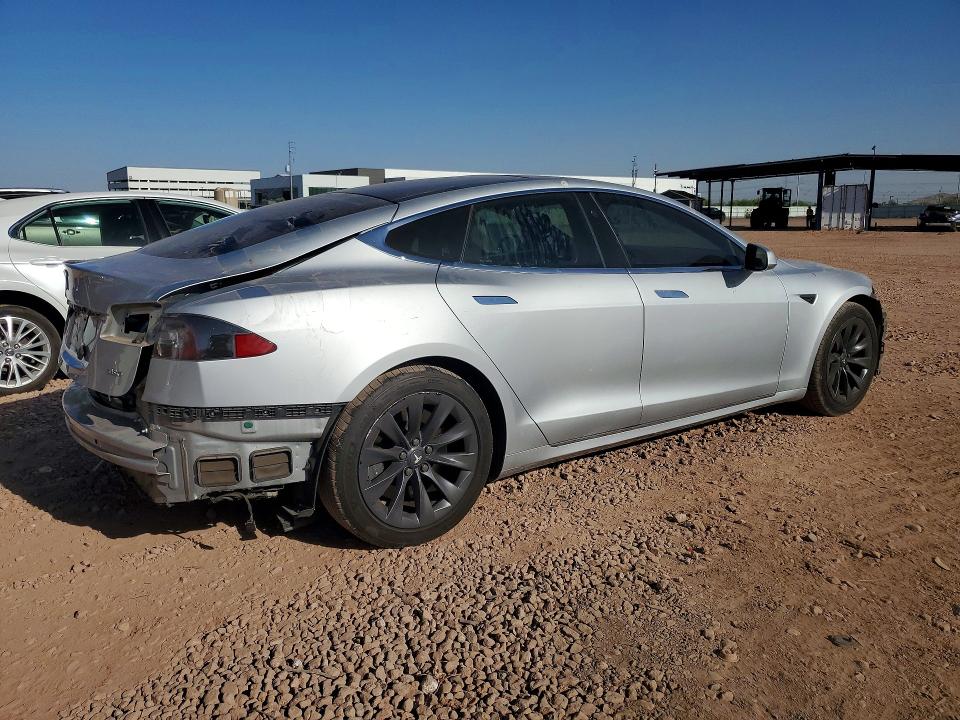 Photo 3 from auction – 2018 TESLA MODEL S with VIN 5YJSA1E26JF257690
