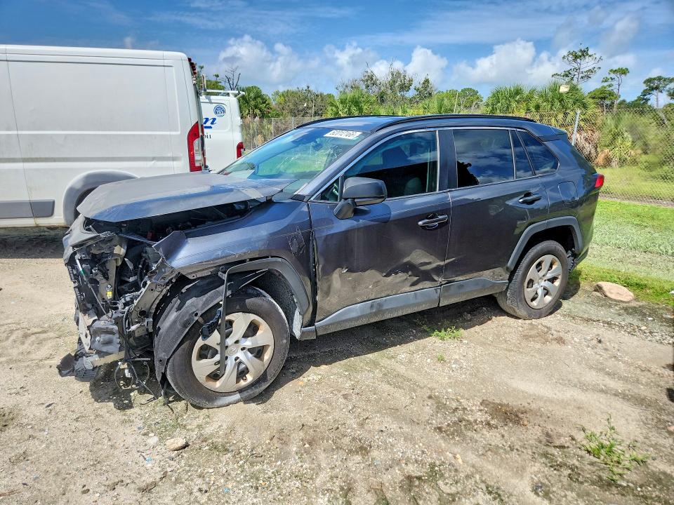 TOYOTA RAV4 2019 with VIN 2T3H1RFV3KC032707 - Photo from auction