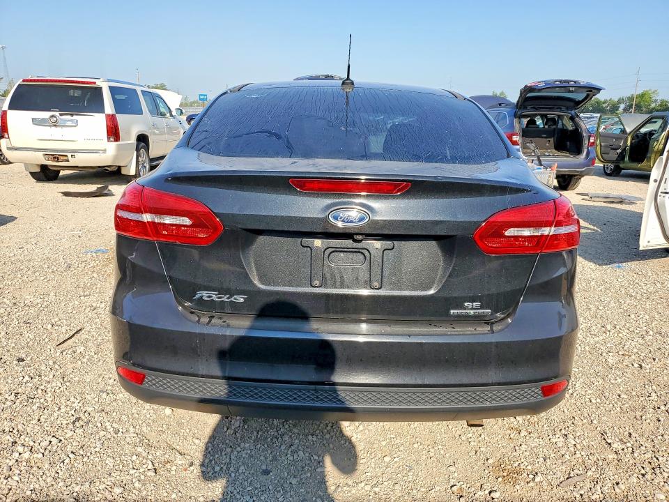 Photo 6 from auction – 2015 FORD FOCUS with VIN 1FADP3F23FL274023