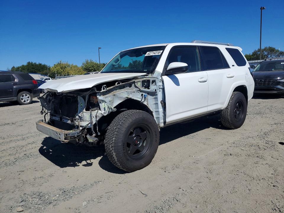 TOYOTA 4RUNNER 2015 with VIN JTEBU5JR5F5253832 - Photo from auction
