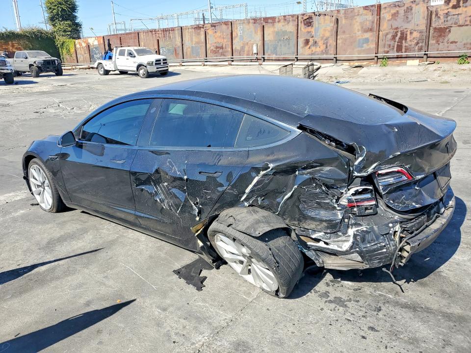 Photo 2 from auction – 2019 TESLA MODEL 3 with VIN 5YJ3E1EB1KF186747