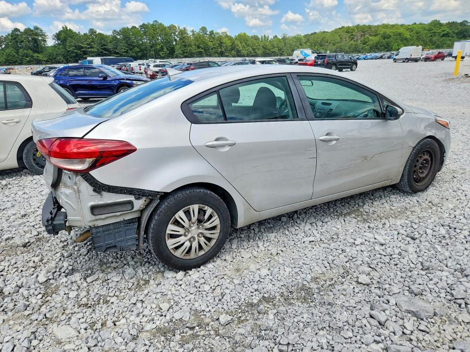 Photo 3 from auction – 2017 KIA FORTE with VIN 3KPFK4A76HE016231