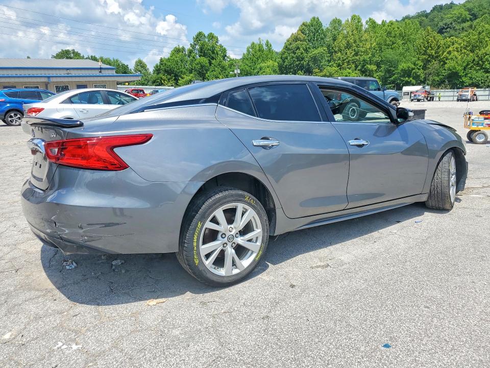 Photo 3 from auction – 2017 NISSAN MAXIMA with VIN 1N4AA6AP9HC381234