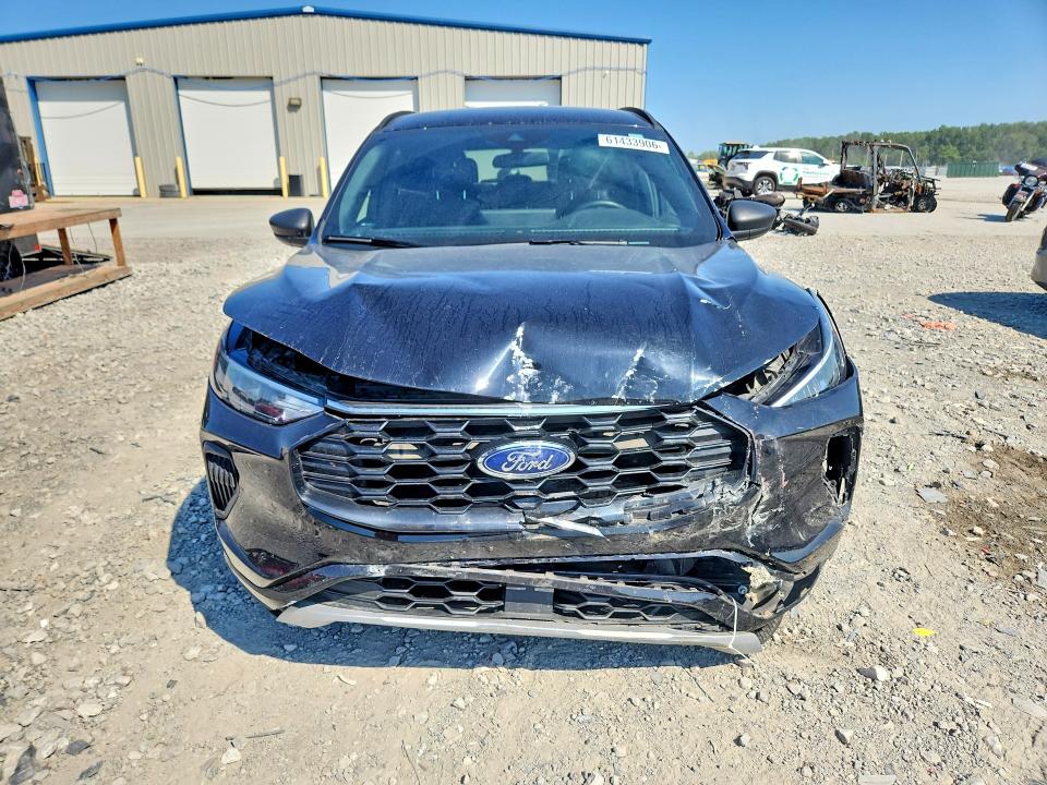 Photo 5 from auction – 2023 FORD ESCAPE with VIN 1FMCU0MN8PUB30520