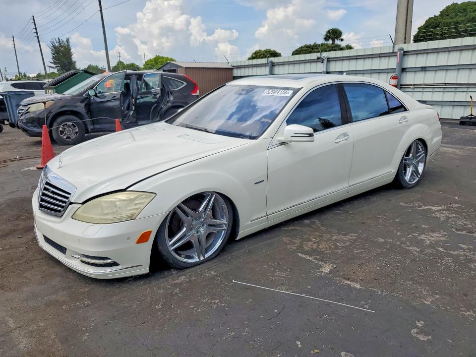 MERCEDES-BENZ S 2010 with VIN WDDNG9FB3AA302186 - Photo from auction