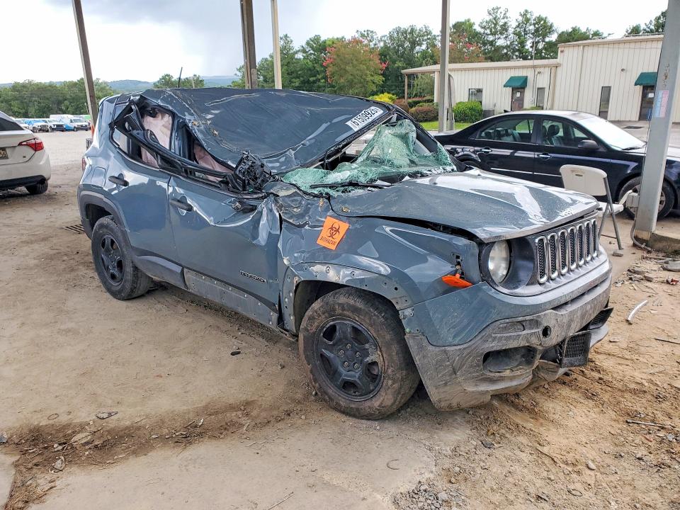 Photo 4 from auction – 2018 JEEP RENEGADE with VIN ZACCJBAB0JPJ00940