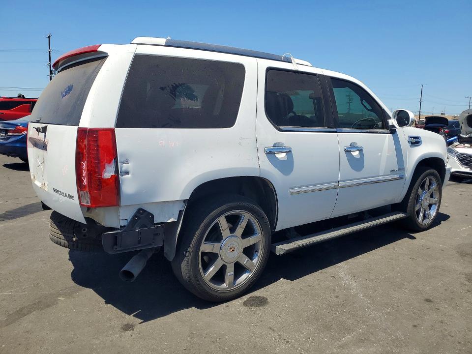 Фото 3 с аукциона – 2012 CADILLAC ESCALADE с VIN 1GYS3EEJ7CR260436