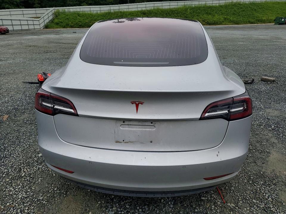 Foto 6 de la subasta – 2018 TESLA MODEL 3 con VIN 5YJ3E1EA3JF050013