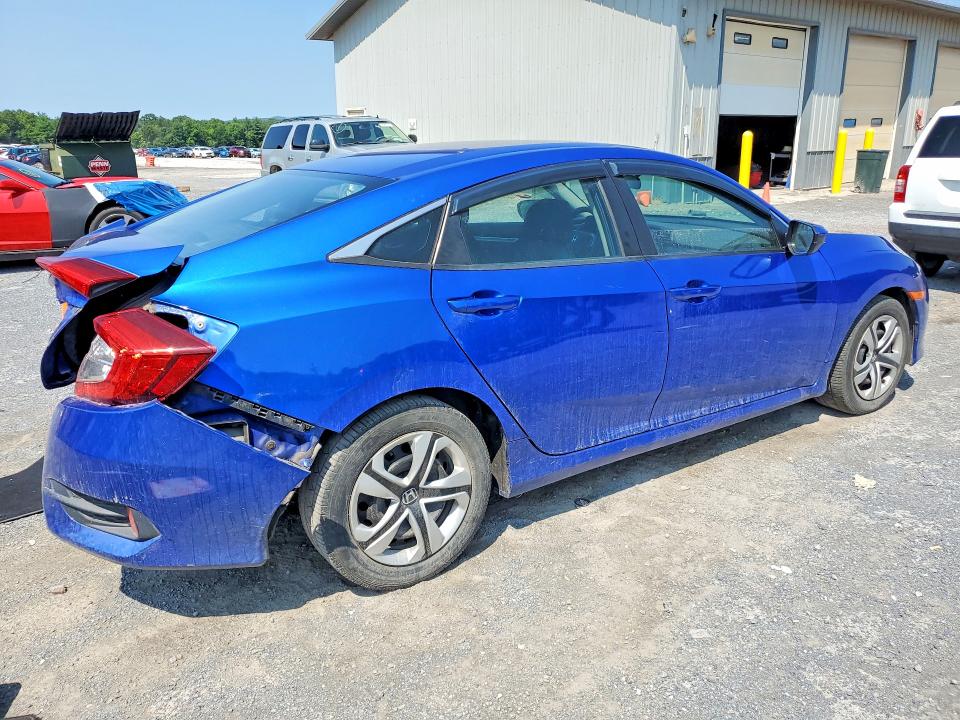 Photo 3 from auction – 2018 HONDA CIVIC with VIN 2HGFC2F56JH511680