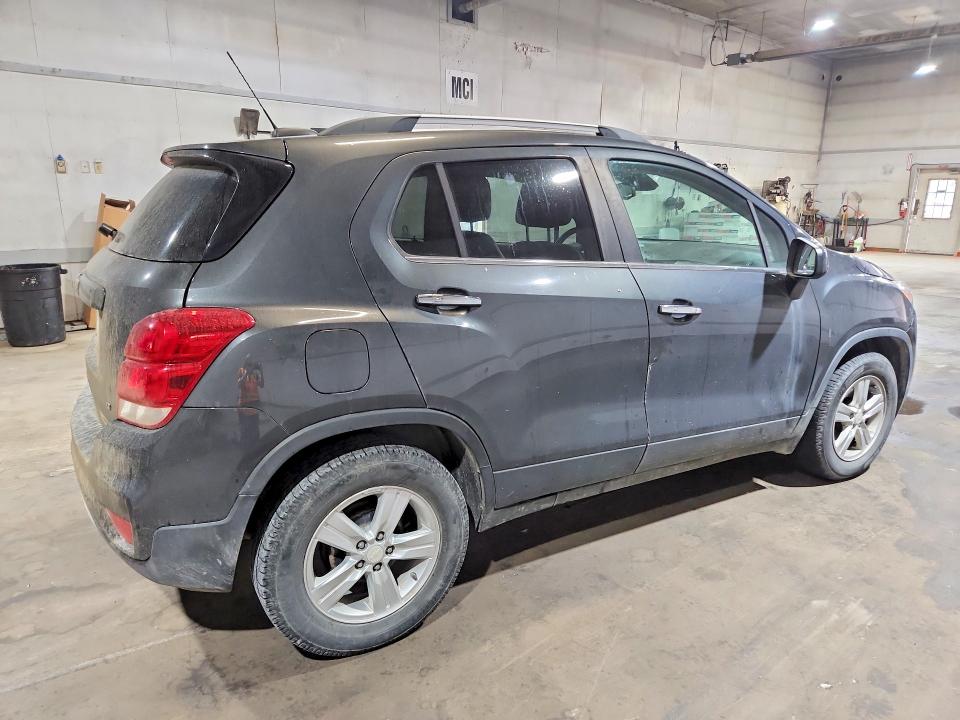 Photo 3 from auction – 2017 CHEVROLET TRAX with VIN 3GNCJLSB3HL172801