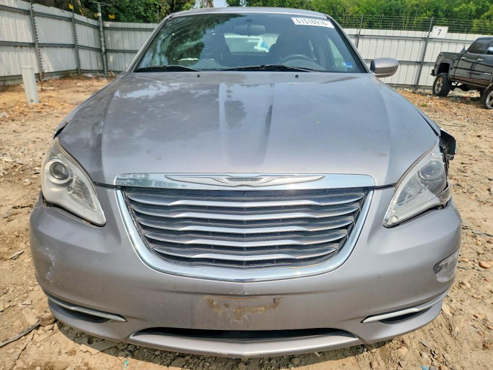 Photo 5 from auction – 2013 CHRYSLER 200 with VIN 1C3CCBABXDN734125