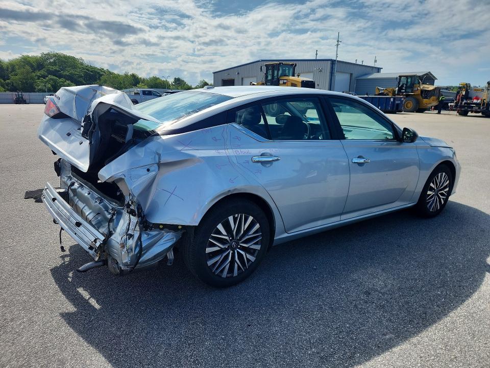 Photo 3 from auction – 2025 NISSAN ALTIMA with VIN 1N4BL4DV4SN378816