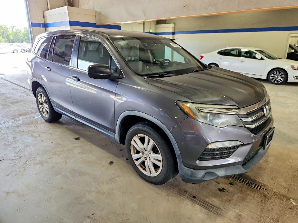 Photo 4 from auction – 2017 HONDA PILOT with VIN 5FNYF5H18HB040268