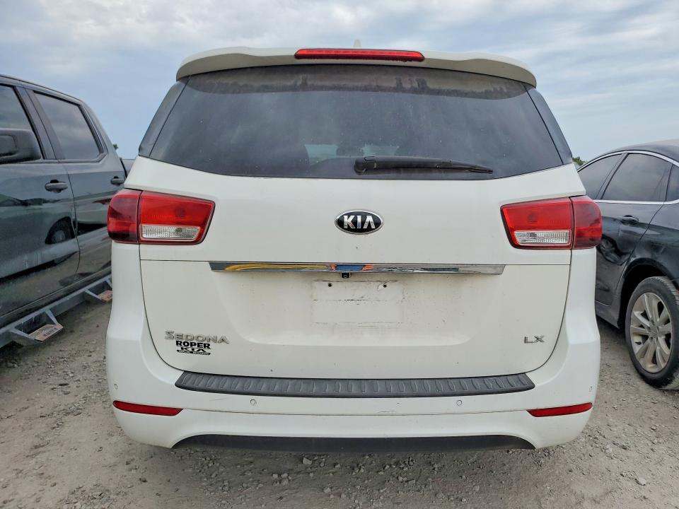 Photo 6 from auction – 2015 KIA SEDONA with VIN KNDMB5C15F6038813