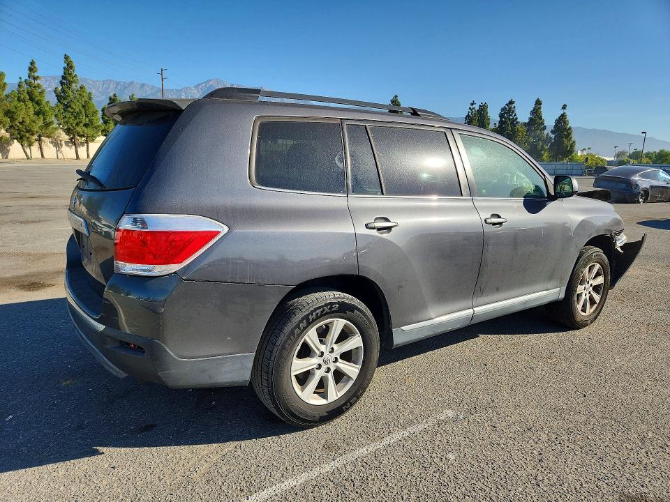 Photo 3 from auction – 2012 TOYOTA HIGHLANDER with VIN 5TDZK3EH8CS067514