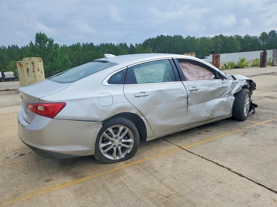 Photo 3 from auction – 2018 CHEVROLET MALIBU with VIN 1G1ZD5ST7JF112415