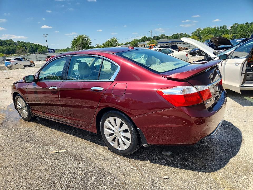Photo 2 from auction – 2013 HONDA ACCORD with VIN 1HGCR2F83DA107203