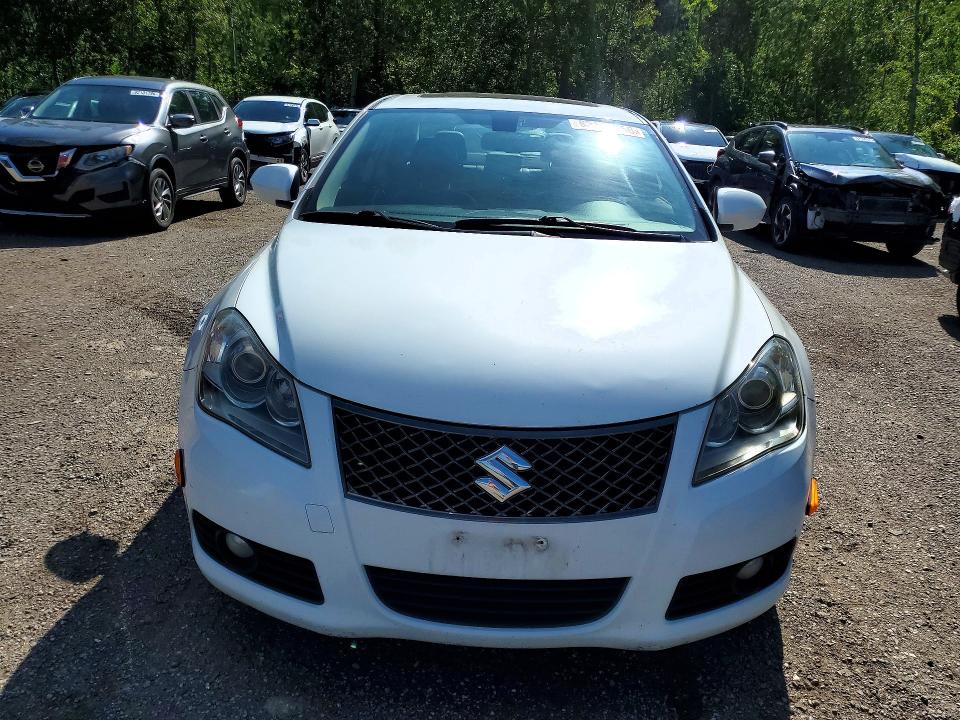 Photo 5 from auction – 2010 SUZUKI KIZASHI with VIN JS2RF9A71A6100117