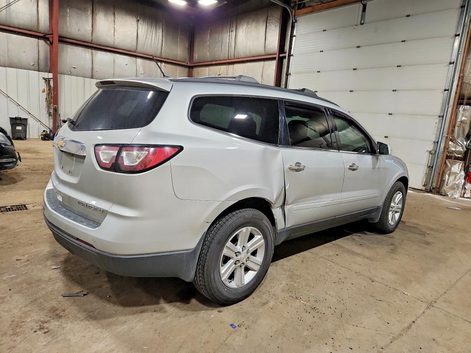 Photo 3 from auction – 2013 CHEVROLET TRAVERSE with VIN 1GNKVGKD5DJ186967