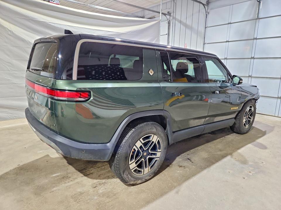 Photo 3 from auction – 2022 RIVIAN R1S with VIN 7PDSGABL9NN002253
