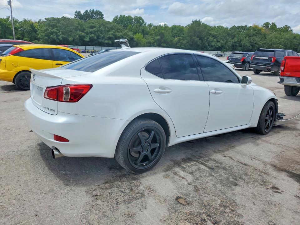 Photo 3 from auction – 2011 LEXUS IS with VIN JTHCE5C20B5000464