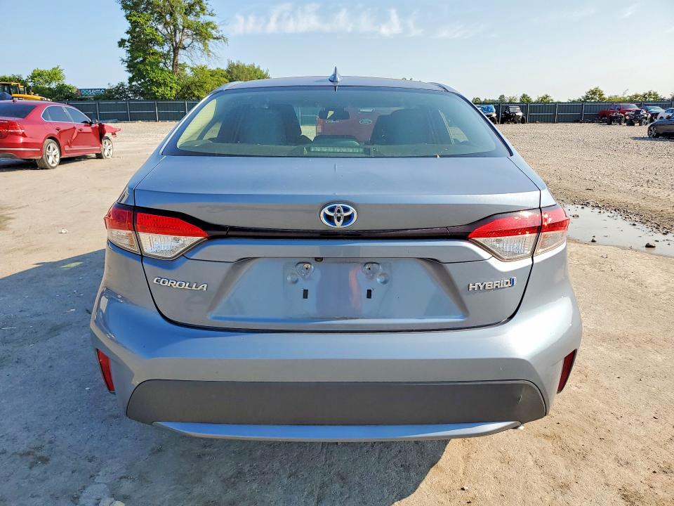 Photo 6 from auction – 2022 TOYOTA COROLLA with VIN JTDEAMDE7NJ049942
