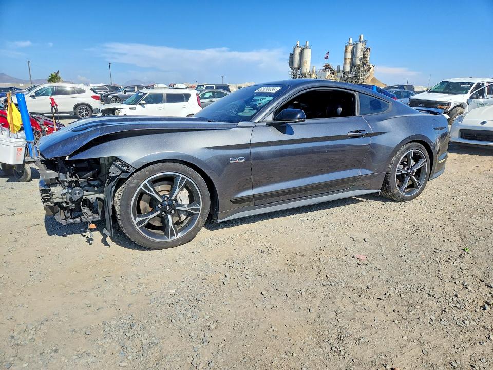 FORD MUSTANG 2017 with VIN 1FA6P8CF0H5263162 - Photo from auction