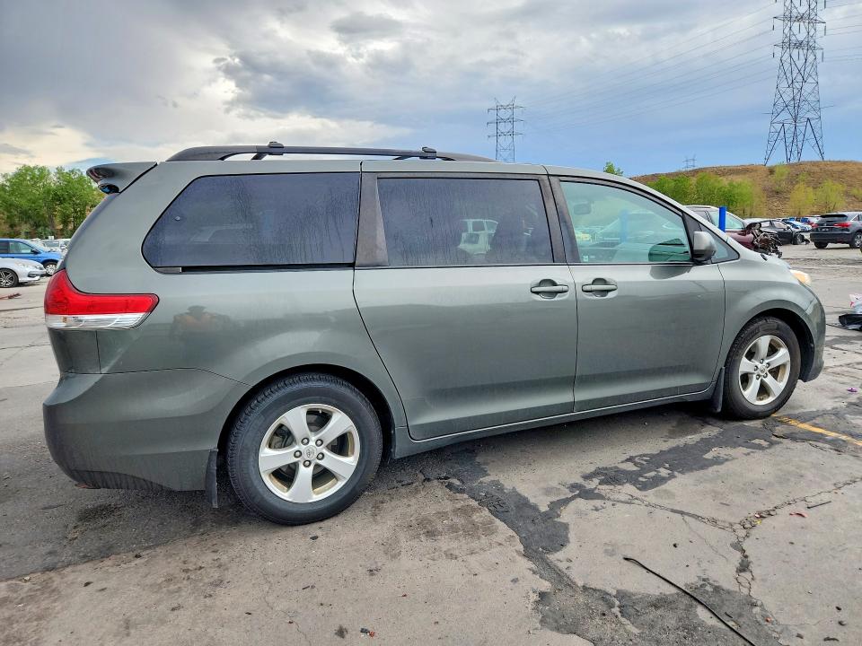 Photo 3 from auction – 2012 TOYOTA SIENNA with VIN 5TDKK3DC8CS208976