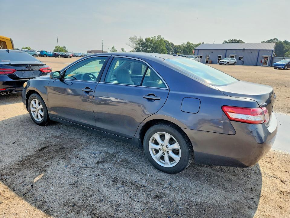 Photo 2 from auction – 2011 TOYOTA CAMRY with VIN 4T1BF3EK6BU724852