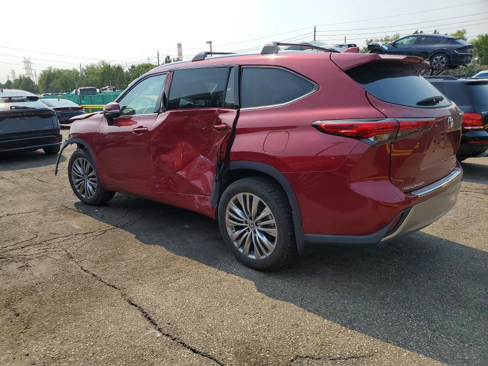 Photo 2 from auction – 2021 TOYOTA HIGHLANDER with VIN 5TDFZRBH0MS120892