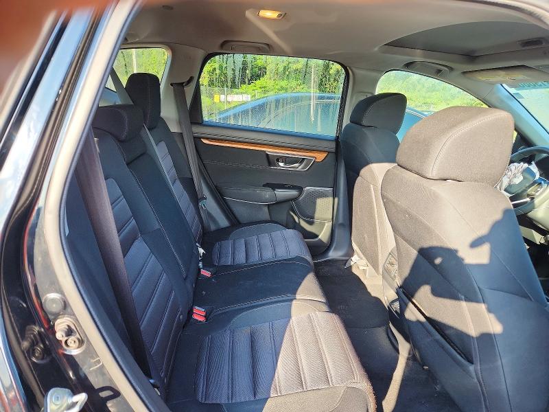 Photo 11 from auction – 2018 HONDA CR-V with VIN 2HKRW2H53JH677470