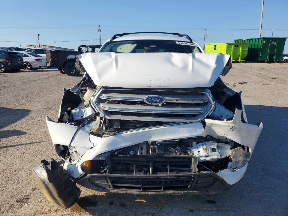Photo 5 from auction – 2019 FORD ESCAPE with VIN 1FMCU9HD2KUB11928