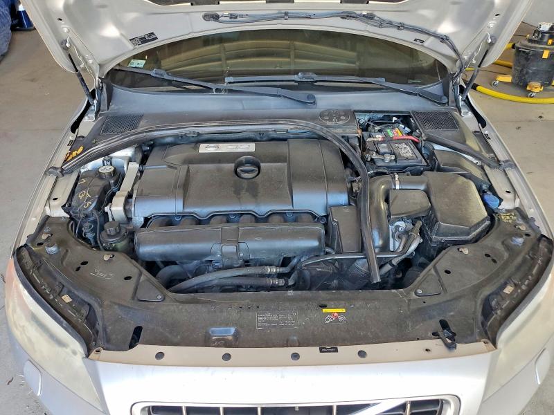 Photo 11 from auction – 2010 VOLVO V70 with VIN YV1982BW5A1159910