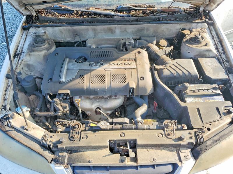 Photo 11 from auction – 2004 HYUNDAI ELANTRA with VIN KMHDN46D94U724901