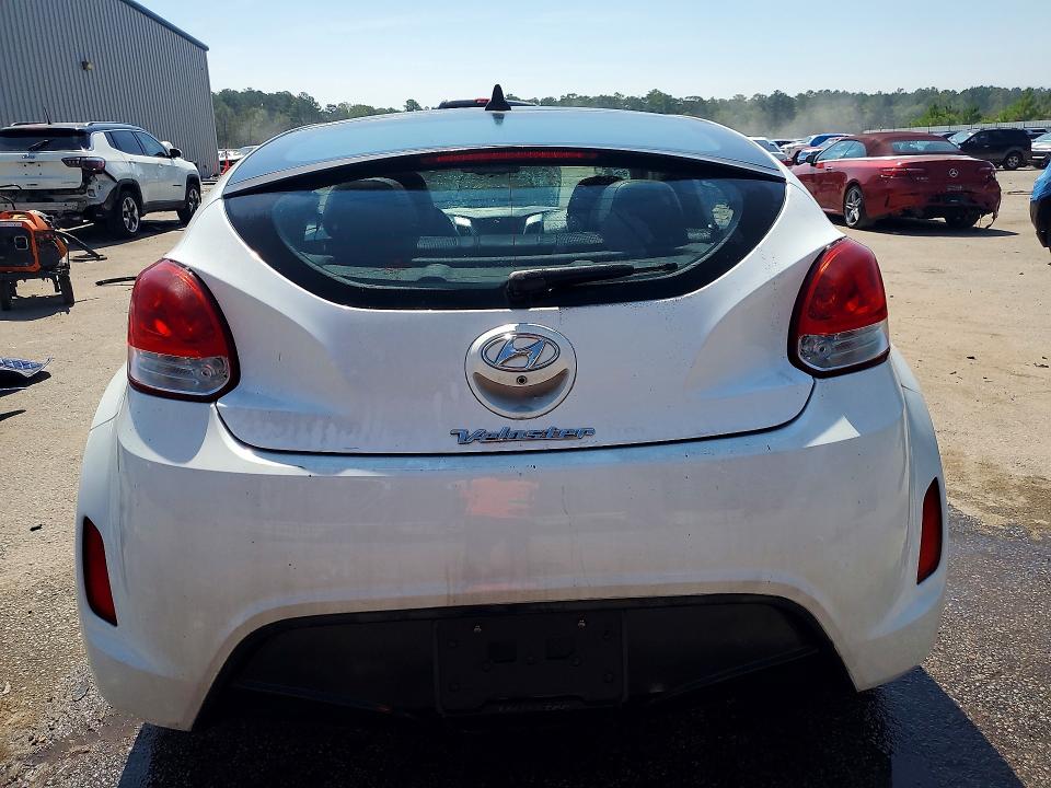 Photo 6 from auction – 2014 HYUNDAI VELOSTER with VIN KMHTC6AD0EU210781