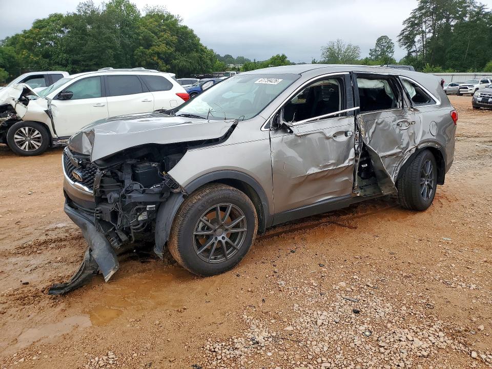 Photo 1 from auction – 2017 KIA SORENTO with VIN 5XYPG4A38HG261215