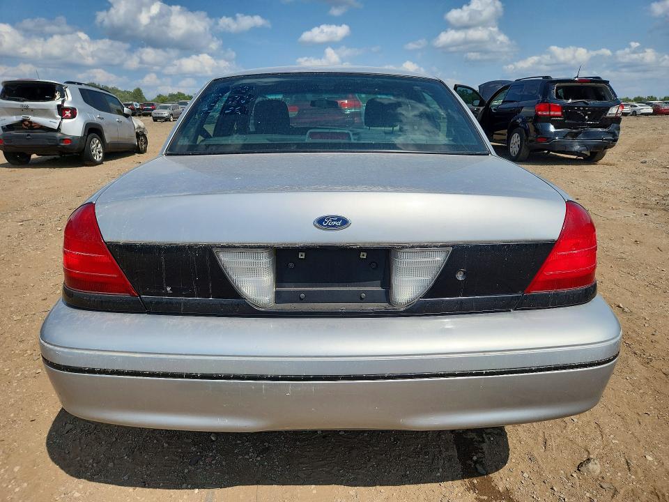 Photo 6 from auction – 2003 FORD CROWN VICTORIA with VIN 2FAFP71W93X167518