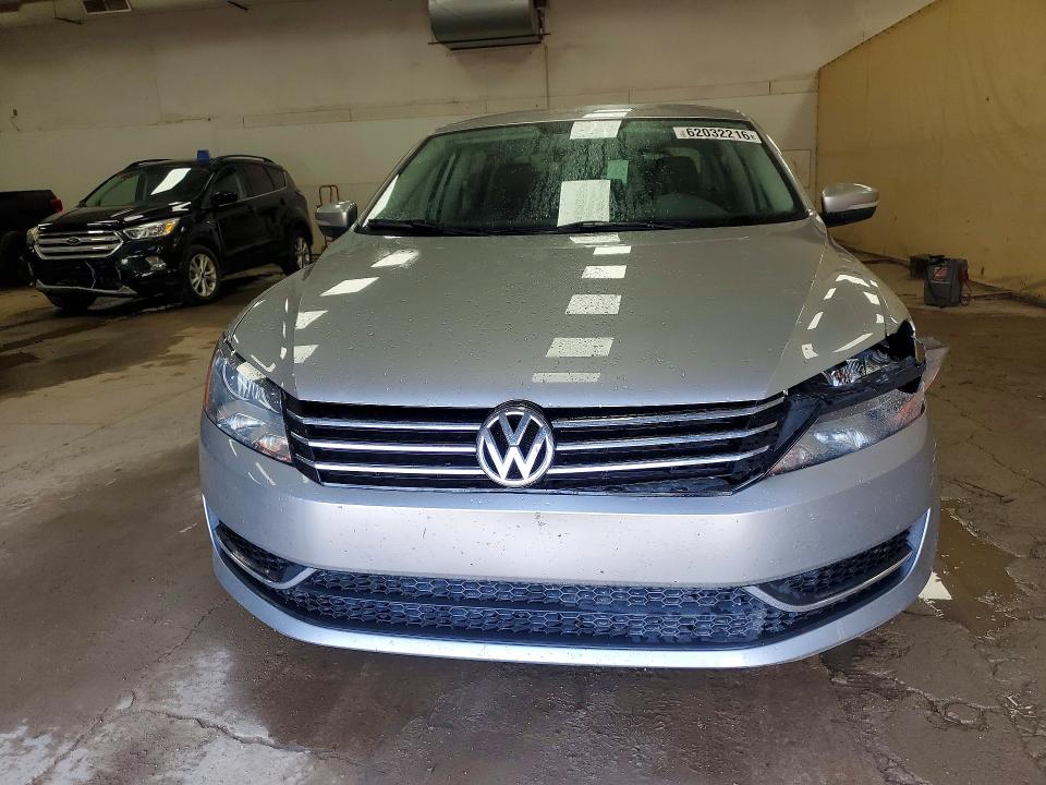 Photo 5 from auction – 2013 VOLKSWAGEN PASSAT with VIN 1VWAH7A31DC040524