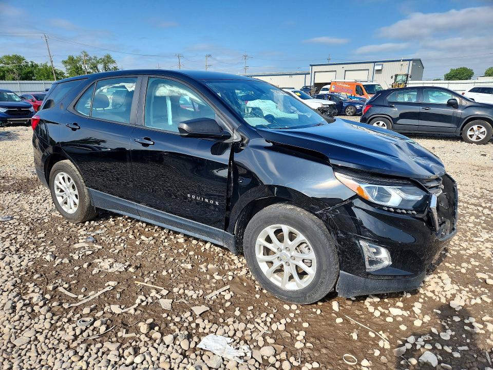 Photo 4 from auction – 2020 CHEVROLET EQUINOX with VIN 2GNAXHEV2L6129590